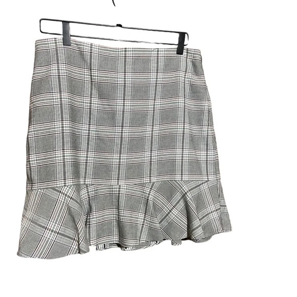 NWT LOFT GRAY BLACK WHITE PINK PLAID MINI PENCIL‎ SKIRT WITH RUFFLED HEM SIZE 10 - Picture 2 of 8